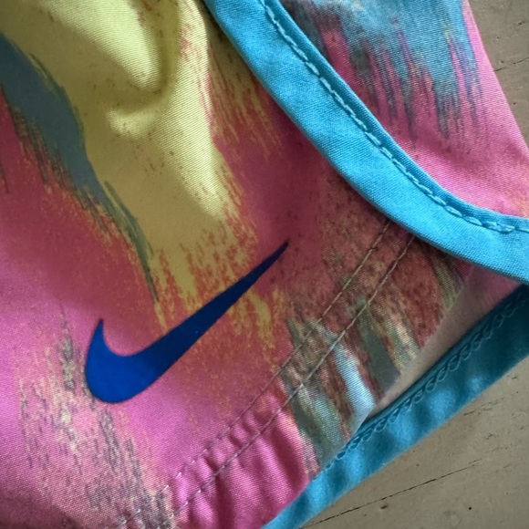 Nike Toddler Multicolor Tempo Shorts 18 mo. - Picture 2 of 4